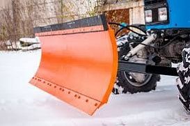 Отвал поворотный снеговой для трактора МТЗ, ширина 2400 мм, высота 700 мм